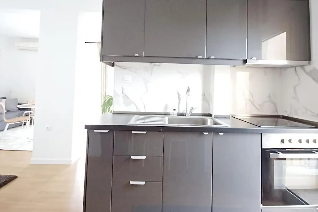 Shiny And Relaxing 5Th Floor Apartment Thessaloniki